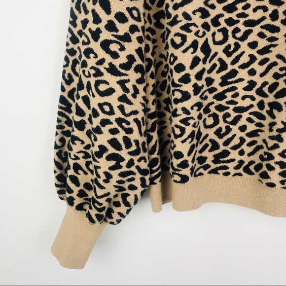 Philosophy || V-Neck Cheetah Patterned Bell Sleeve Sweater Size Large - Picture 8 of 13